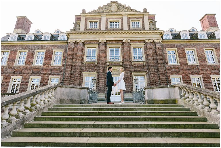 Brautpaar vor dem Schloss Nordkirchen ©Markus Koslowski Hochzeitsfotograf Schloss Nordkirchen